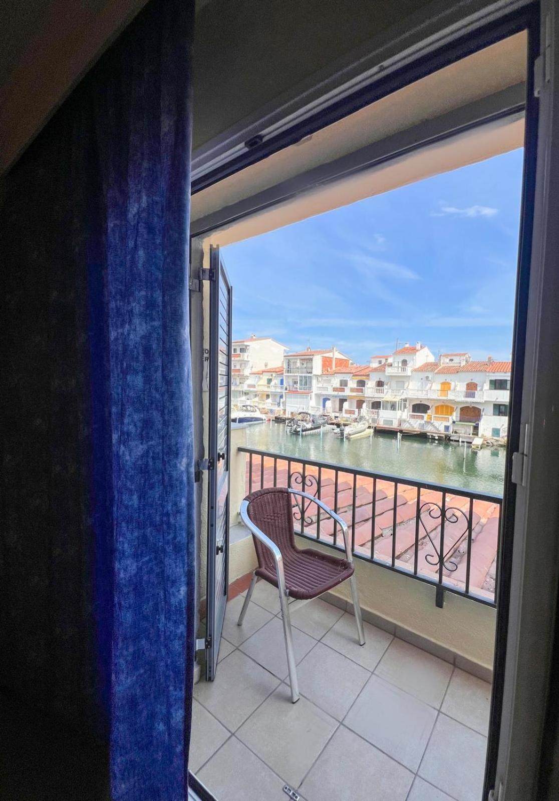Hotel Portofino By Insidehome Empuriabrava Bagian luar foto